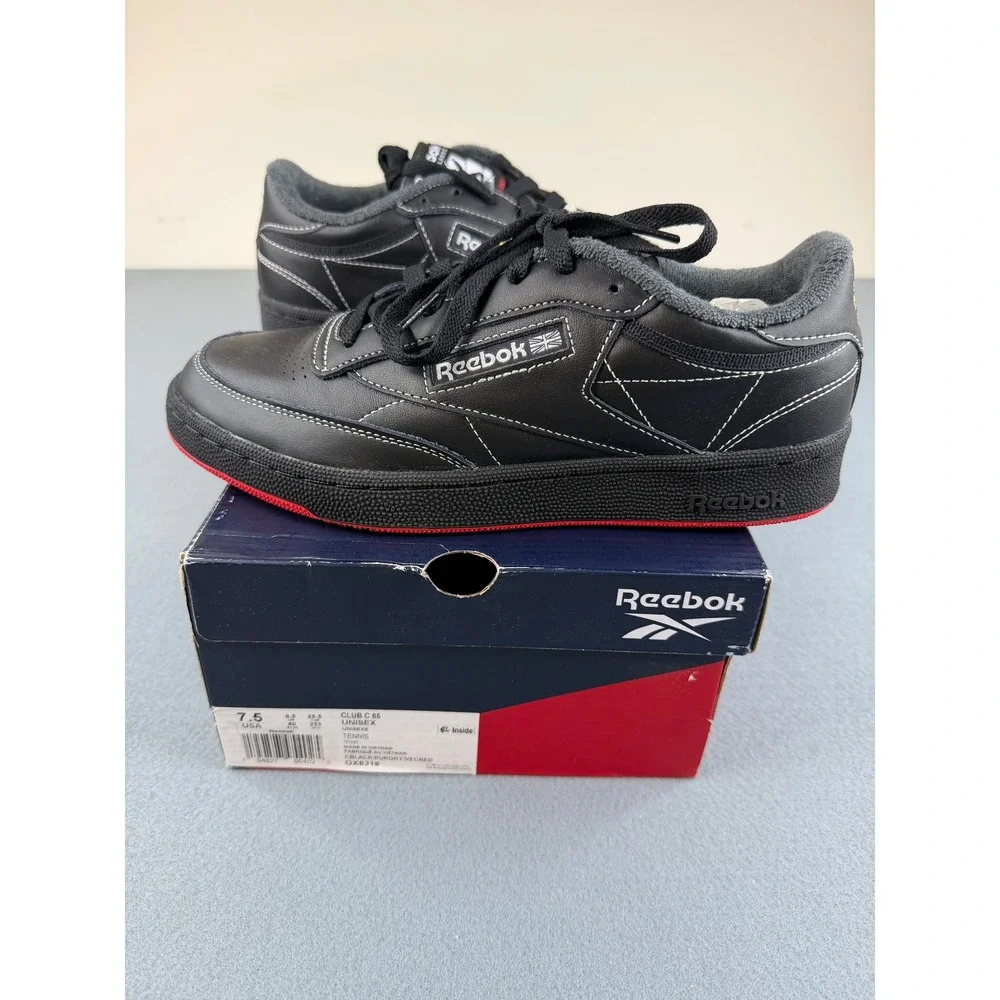 Reebok Club C 85 Unisex 7.5 Black Human Rights Now Mismatched Red Green GX8318‎